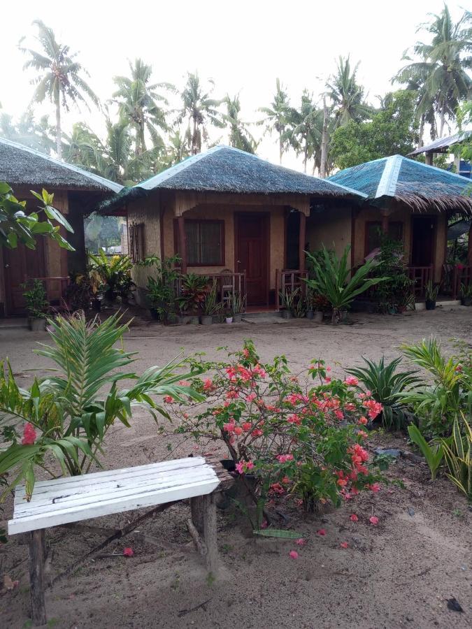 Akoya Beach Park And Cottages Locaroc Exterior photo