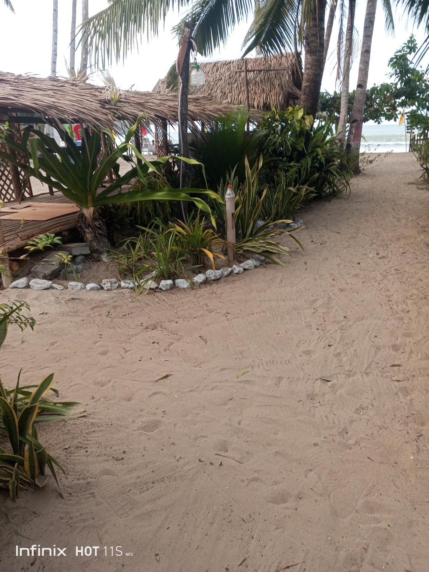 Akoya Beach Park And Cottages Locaroc Exterior photo