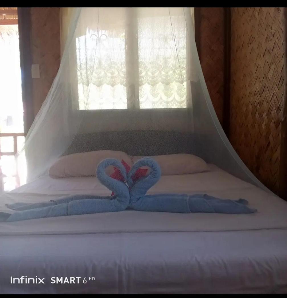 Akoya Beach Park And Cottages Locaroc Room photo