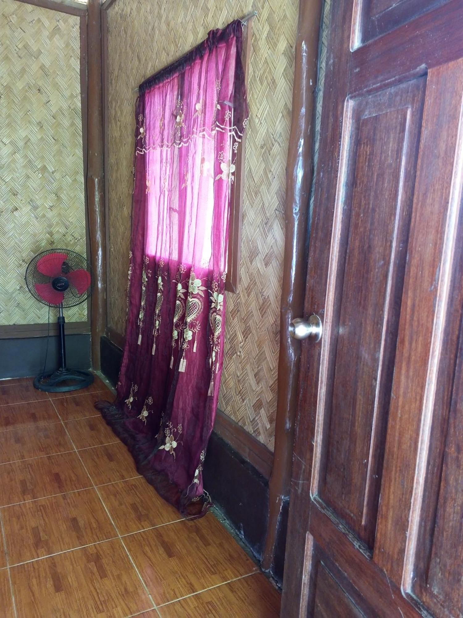 Akoya Beach Park And Cottages Locaroc Room photo